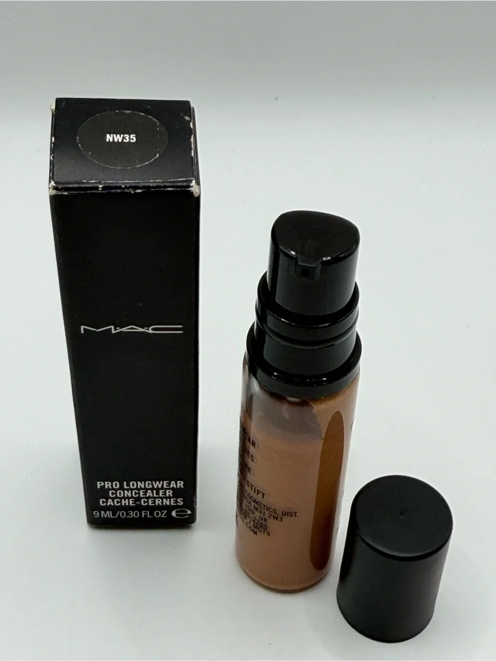 M.A.C Pro Longwear Concealer NC35 9ml/0.3 fl oz New In Box